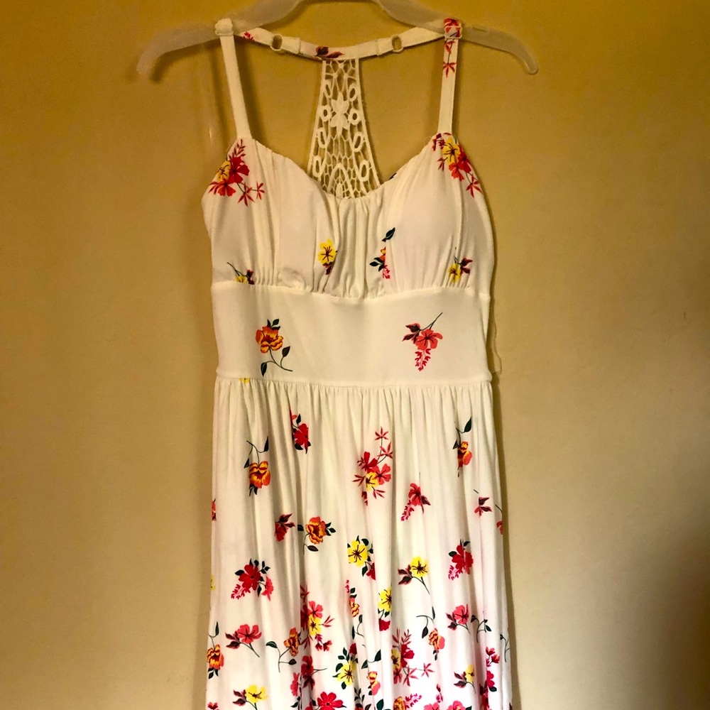 New Floral Lace Back Dress